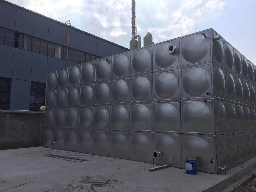 PCW不锈钢方形水箱